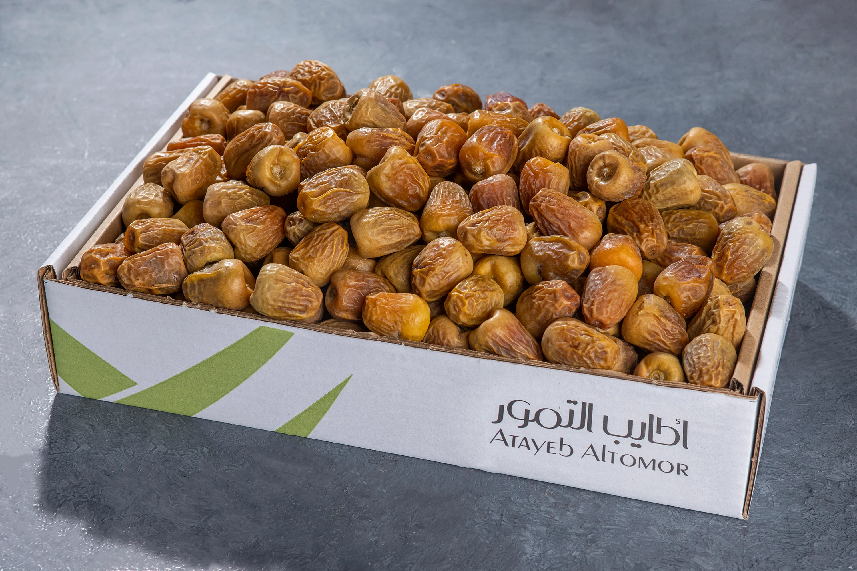 Premium Sukkari Dates Large Carton